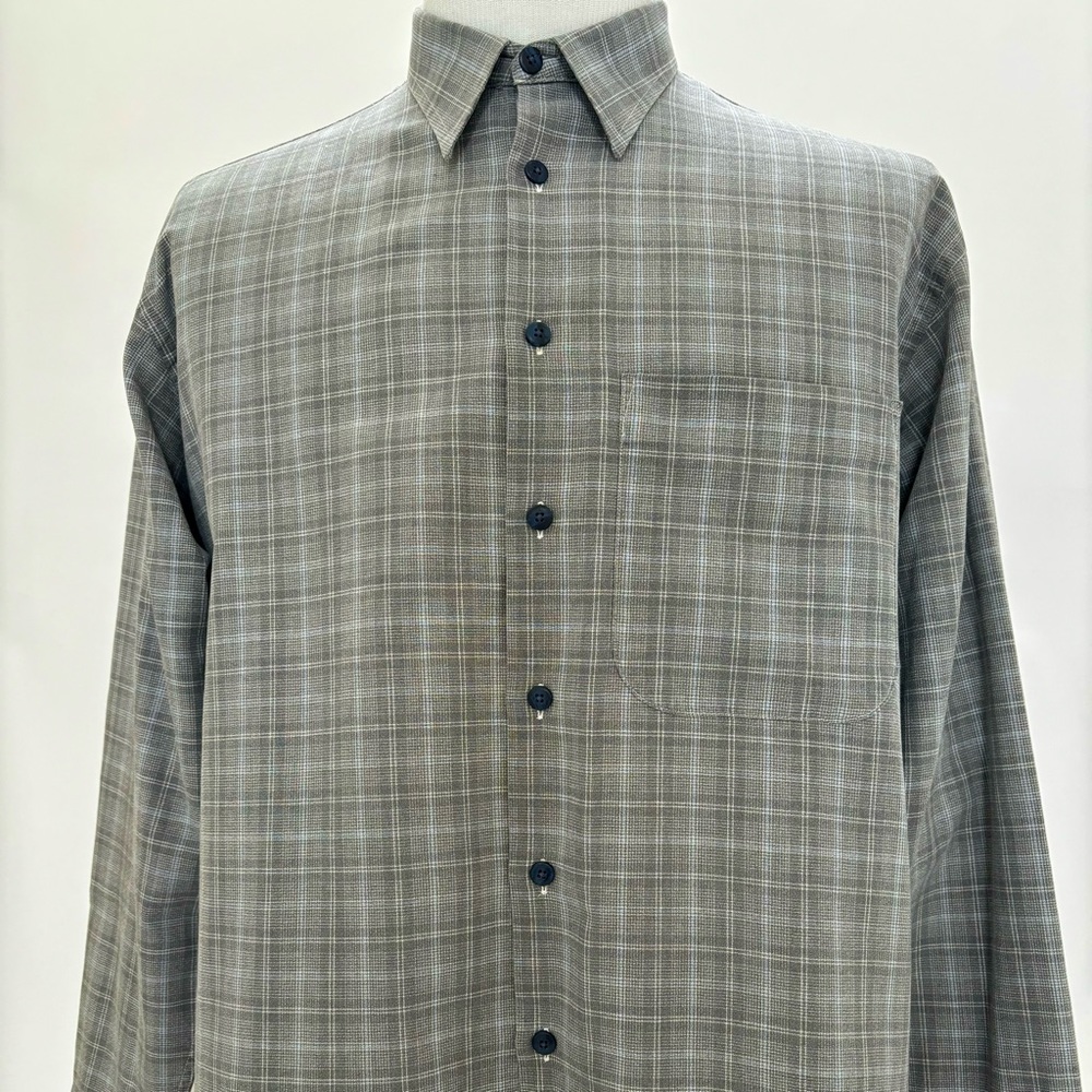 Burberrys Men’s Shirt.  Large.  Grey.